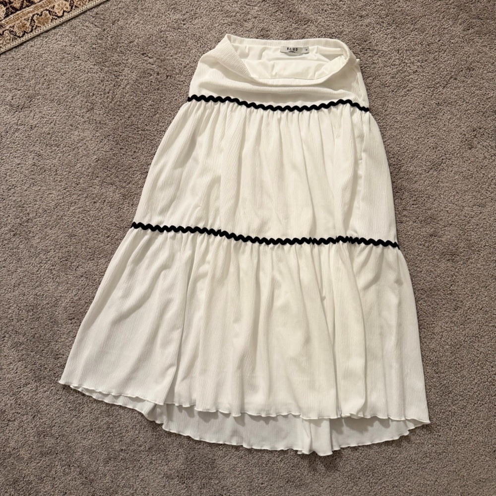 Elegant White Maxi Skirt with Black Trim
